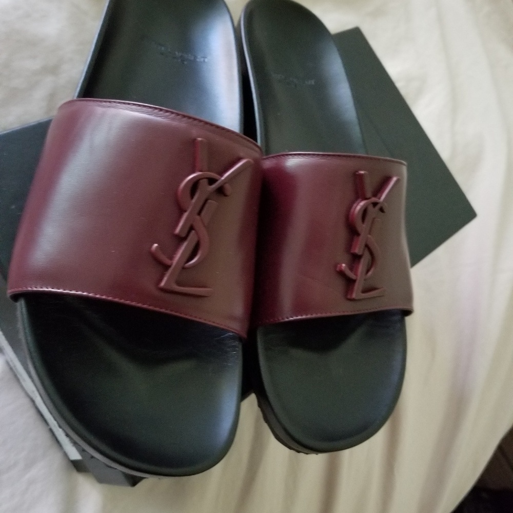 Yves Saint Laurent Sandals